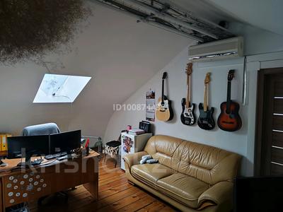 Офисы, магазины и бутики, кабинеты и рабочие места · 24.5 м² за 199 000 ₸ в Алматы, Алмалинский р-н
