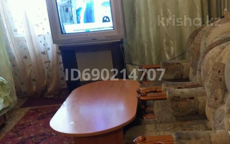1-бөлмелі пәтер · 40 м² · 2 қабат, Назарбаева 209 — ТД ИРС, бағасы: 7 500 ₸ в Уральске — фото 2
