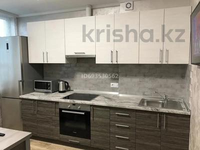 1-комнатная квартира, 36 м², 3/10 этаж помесячно, Валиханова 159 за 90 000 〒 в Семее