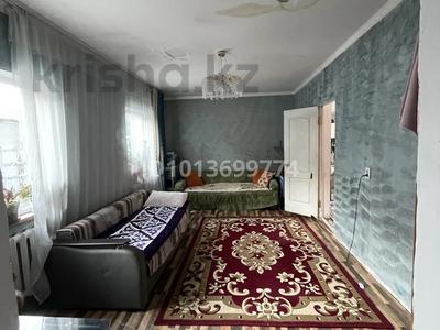 Отдельный дом · 4 комнаты · 181.1 м² · 6 сот., мкр Саялы Аққайын 28 — Үй остоновкаға жақын Саялы 1 за 75 млн ₸ в Алматы, Алатауский р-н