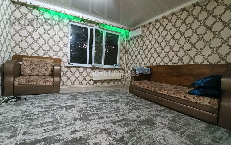 2-комнатная квартира · 50 м² · 2/5 этаж, Жибек жолы 3 за 13 000 ₸ в Жанатасе — фото 2