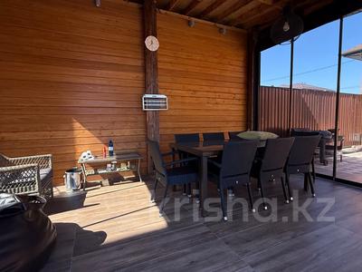 Отдельный дом · 5 комнат · 283.5 м² · 10 сот., мкр Юго-Восток, Елебекова 22 за 220 млн 〒 в Караганде, Казыбек би р-н