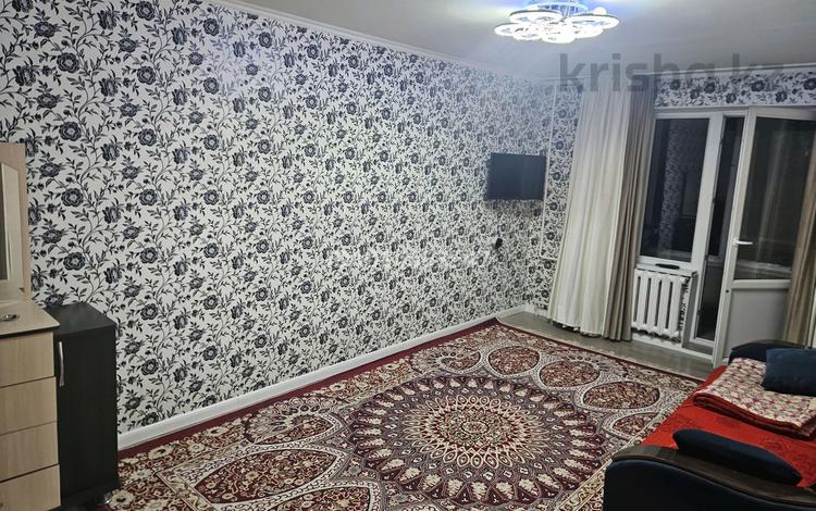 2-комнатная квартира · 42.5 м² · 2/5 этаж, мкр Аксай-2А 22 — Толе би момышулы за 260 000 ₸ в Алматы, Ауэзовский р-н — фото 2