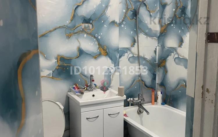 1-бөлмелі пәтер · 34.5 м² · 4/5 қабат, ихсанова 45 — проспект Достык, бағасы: 13.5 млн ₸ в Уральске — фото 2