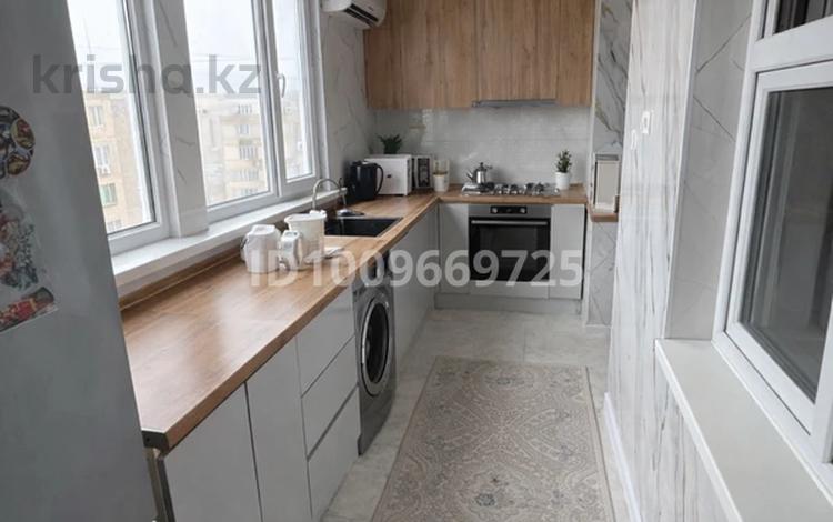 3-комнатная квартира · 71 м² · 5/5 этаж, 12-й мкр 24а за 18.5 млн ₸ в Актау — фото 2