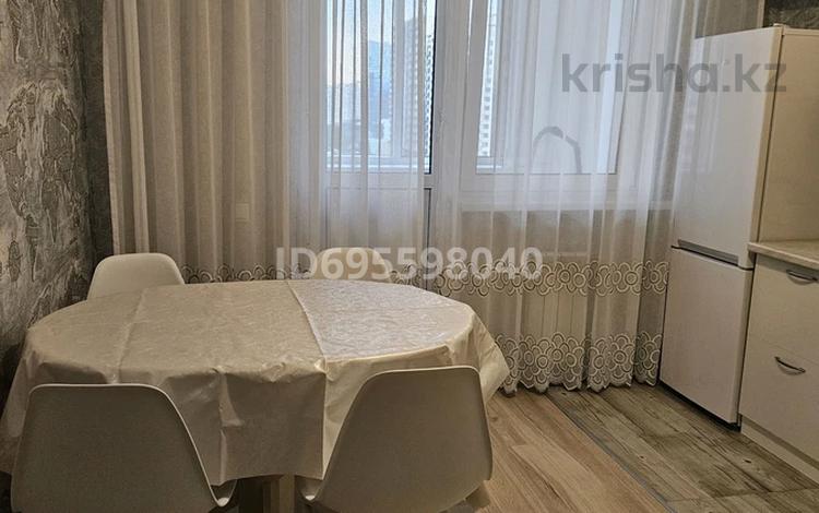2-комнатная квартира · 78 м² · 9/14 этаж, Гагарина 287/1 за 500 000 ₸ в Алматы, Бостандыкский р-н — фото 2