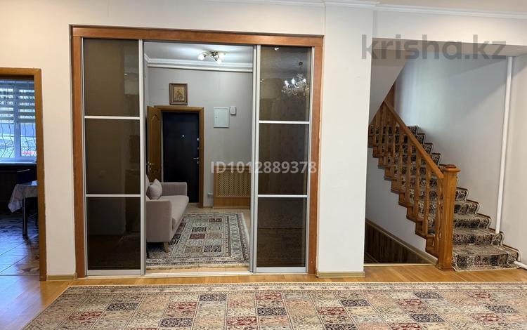 Жеке үй · 4 бөлме · 168 м², Шұғыла ш/а., Жунисова 133/349, бағасы: 98 млн ₸ в Алматы, Наурызбайский р-н — фото 2