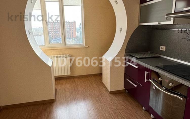 2-бөлмелі пәтер · 55 м² · 9/12 қабат, Набережная 9, бағасы: 31 млн ₸ в Павлодаре — фото 2