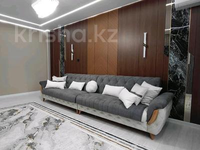 2-комнатная квартира · 67 м² · 2/10 этаж, мкр Центральный, Абая 26/1 за 300 000 ₸ в Атырау