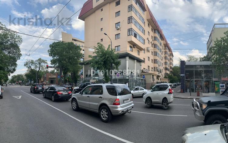 3-бөлмелі пәтер · 122 м² · 6/8 қабат, Панфилова 113, бағасы: 140 млн ₸ в Алматы, Алмалинский р-н — фото 2