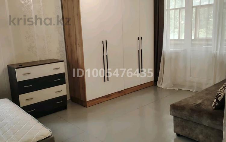 1-комнатная квартира · 30 м² · 2/5 этаж, Валиханова 1 за 80 000 〒 в Темиртау — фото 2