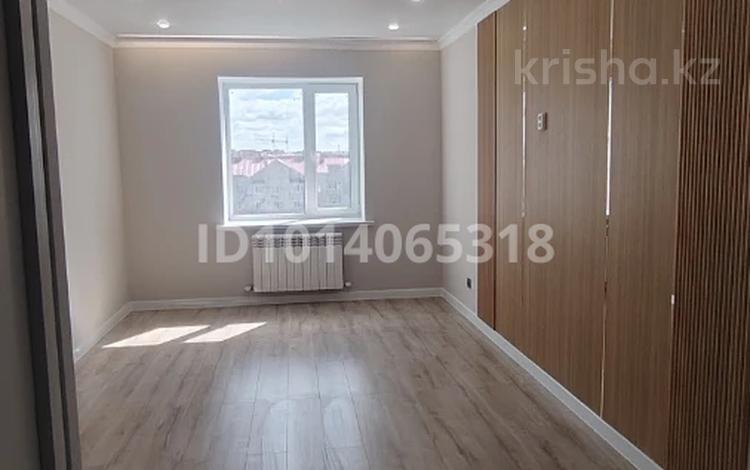 2-комнатная квартира · 63 м² · 8/10 этаж, мкр. Алтын орда, пр. Тауелсиздик 15Е за 29 млн ₸ в Актобе — фото 2
