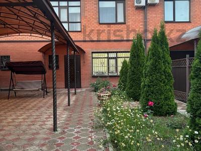 Отдельный дом · 5 комнат · 289 м² · 2 сот., Абдолова 40 за 73.9 млн 〒 в Уральске