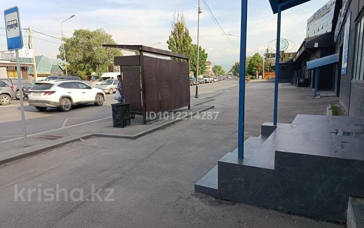 Еркін, кеңселер, дүкендер мен бутиктер, қоймалар, қоғамдық тамақтану орны, сұлулық салондары, медорталықтар мен дәріханалар, білім орталықтары, ойын-сауық, кабинеттер және жұмыс орындары, студиялар · 145 м², бағасы: 1.1 млн ₸ в Алматы, Жетысуский р-н — фото 2