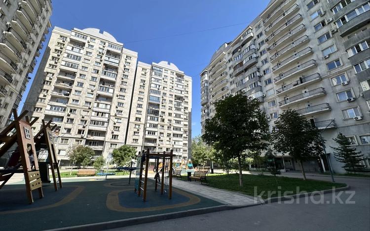 3-комнатная квартира · 90 м² · 4/15 этаж, Толе би 273/5 за 280 000 ₸ в Алматы, Алмалинский р-н — фото 2