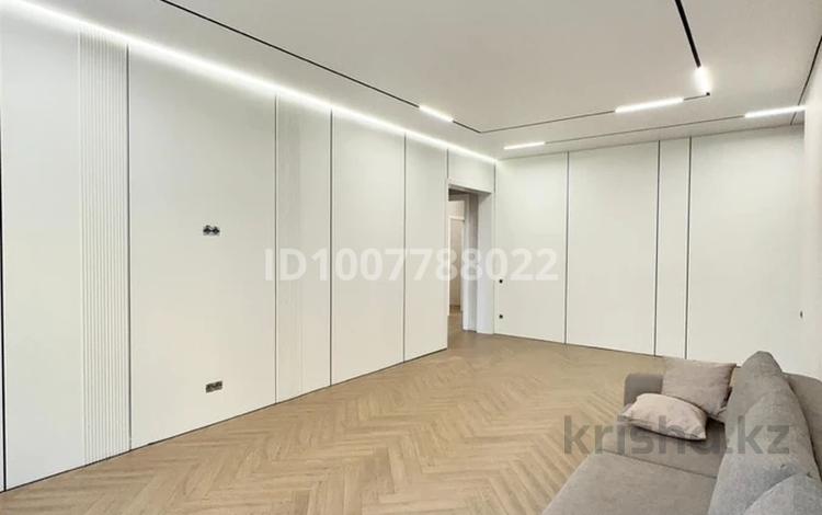 3-комнатная квартира · 125 м² · 11/17 этаж, Жарокова 218 за 700 000 ₸ в Алматы, Бостандыкский р-н — фото 2