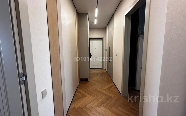 3-комнатная квартира · 75 м² · 8/12 этаж, Е 900 за 700 000 ₸ в Астане, Нура р-н — фото 2