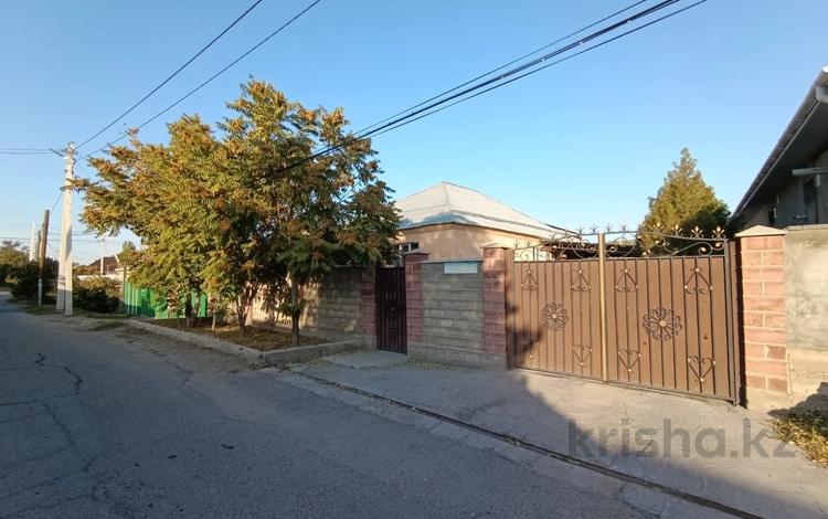 Отдельный дом · 8 комнат · 200 м² · 6 сот., Жолбарысхана 88 за 35 млн 〒 в Таразе — фото 29