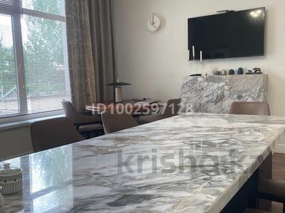 Аренда домов или дач в Астане: Отдельный дом · 6 комнат · 300 м², Bi Village Comfort 1 за 5 млн 〒 Отдельный дом · 6 комнат · 300 м², Bi Village Comfort 1 за 5 млн 〒 в Астане, Есильский р-н
