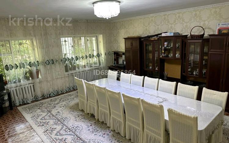 4-бөлмелі пәтер, 95 м², 1/4 қабат, Театральный 1 кв 67 — Сахзавод, бағасы: 20 млн 〒 в Таразе — фото 2