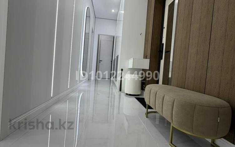 3-комнатная квартира · 90 м² · 1/9 этаж, Просп. Каныша Сатпаева за 50 000 ₸ в Усть-Каменогорске, Ульбинский — фото 2