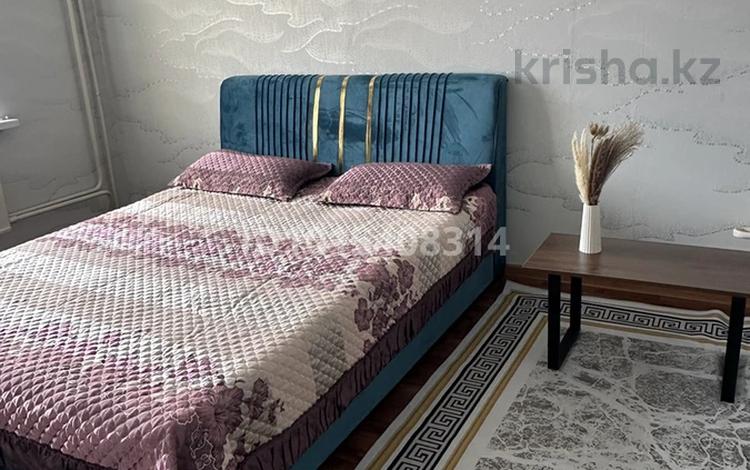 1-комнатная квартира · 37 м² · 3/5 этаж, Гамалея 7 за 7 000 ₸ в Таразе — фото 2