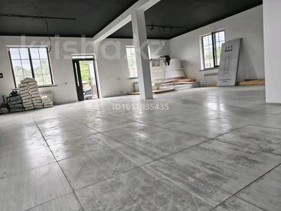 Свободное назначение, офисы, магазины и бутики, склады, общепит, салоны красоты, бани, гостиницы и зоны отдыха, фитнес и спорт, медцентры и аптеки, образование, развлечения, конференц-залы, кабинеты и рабочие места, студии · 510 м² за 999 999 〒 в Алматы, Медеуский р-н