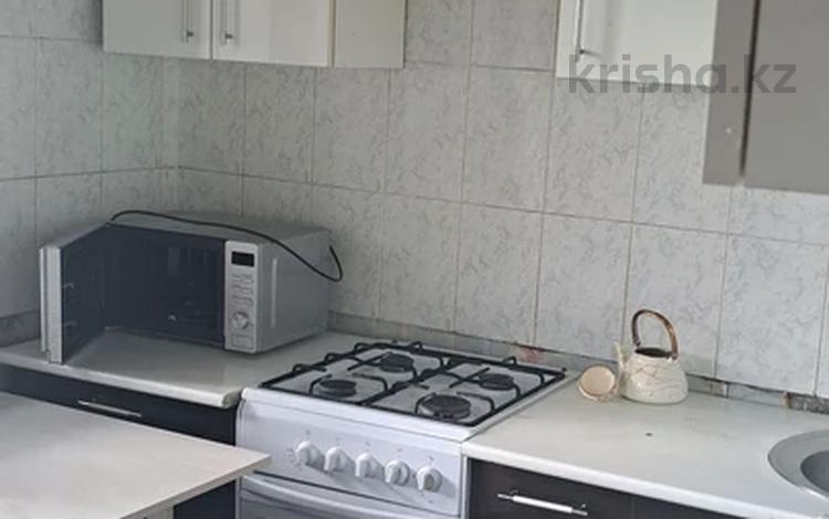 1-комнатная квартира · 40 м² · 5/5 этаж, мкр Айнабулак-2 80 за 170 000 ₸ в Алматы, Жетысуский р-н — фото 2
