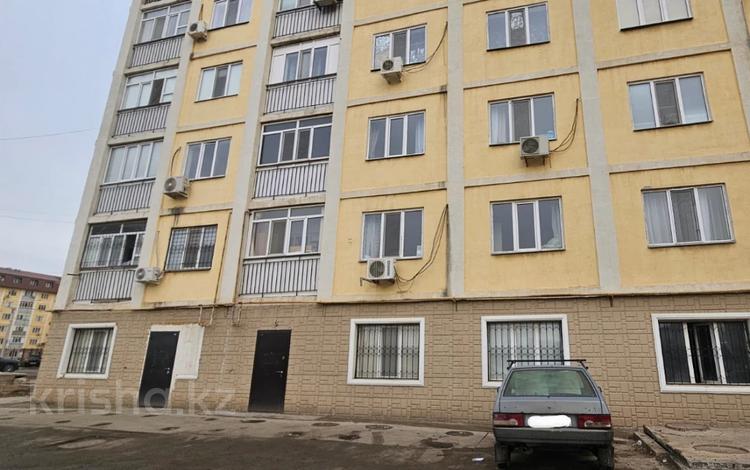 Свободное назначение, офисы, магазины и бутики, склады, общепит, салоны красоты, фитнес и спорт, медцентры и аптеки, образование, развлечения, конференц-залы, кабинеты и рабочие места, студии · 70 м² за 280 000 ₸ в Атырау — фото 2