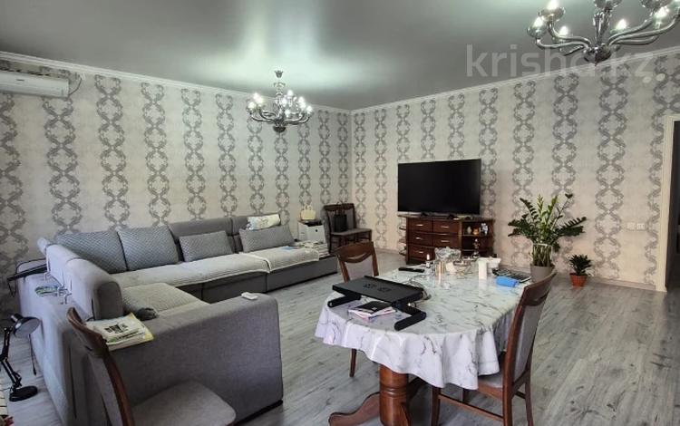 3-комнатная квартира · 112.1 м² · 2/9 этаж, Уранхаева 30 за 68 млн ₸ в Семее — фото 8