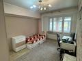 3-бөлмелі пәтер · 71 м² · 9/10 қабат, мкр Самал-1, бағасы: 64.8 млн ₸ в Алматы, Медеуский р-н — фото 2
