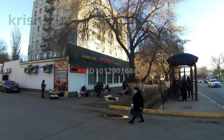 Дүкендер мен бутиктер, медорталықтар мен дәріханалар · 489 м², бағасы: 200 млн ₸ в Уральске — фото 2