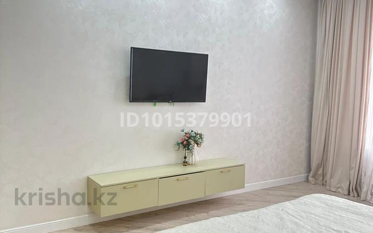 1-бөлмелі пәтер · 50 м² · 8/16 қабат, Нұрсәт ш/а, Аргынбекова 18 б — Шаяхметова, бағасы: 250 000 ₸ в Шымкенте, Каратауский р-н — фото 2