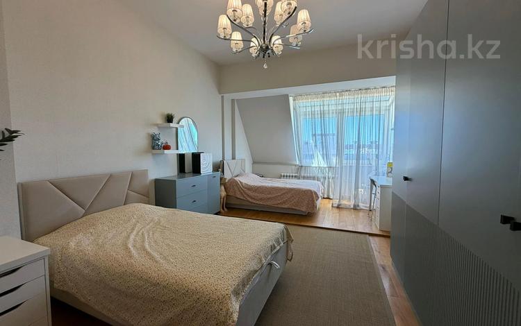 3-комнатная квартира · 150 м² · 8/8 этаж, мкр Горный Гигант за 180 млн ₸ в Алматы, Медеуский р-н — фото 2