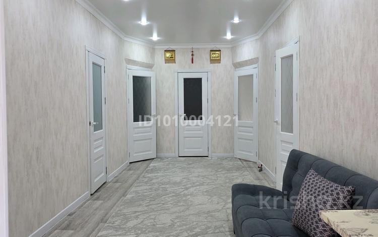 Отдельный дом · 4 комнаты · 135 м² · 8 сот., пгт Балыкши, Аманбай Танкибаева 9 — Сарыбопеева за 33 млн 〒 в Атырау — фото 2