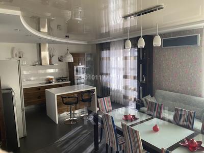 6-бөлмелі пәтер · 220 м² · 6/9 қабат, мкр Михайловка , Аманжолова 35/1, бағасы: 110 млн ₸ в Караганде, Казыбек би р-н
