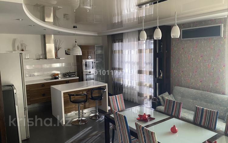 6-бөлмелі пәтер · 220 м² · 6/9 қабат, мкр Михайловка , Аманжолова 35/1, бағасы: 110 млн ₸ в Караганде, Казыбек би р-н — фото 2
