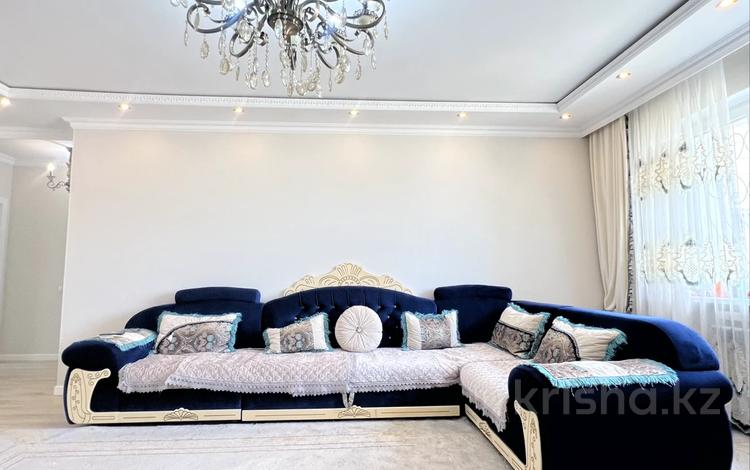 3-бөлмелі пәтер · 90 м² · 17/18 қабат, Улыдала 45, бағасы: 56 млн ₸ в Астане, Есильский р-н — фото 2