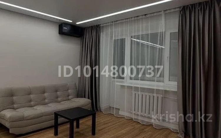 1-комнатная квартира · 33 м² · 3/6 этаж, Мухита 97 за 160 000 ₸ в Уральске, мкр Школьник — фото 2