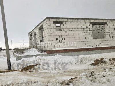 Отдельный дом · 5 комнат · 240 м² · 10 сот., Участок 580 580 за 14.5 млн 〒 в Актобе, жилой массив Рауан