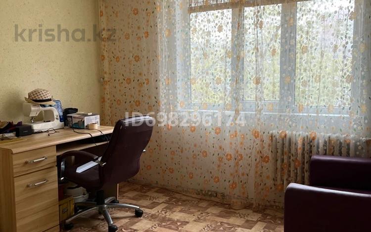 2-комнатная квартира · 60 м² · 3/9 этаж, 5 мкр 32 за 21 млн ₸ в Аксае — фото 2