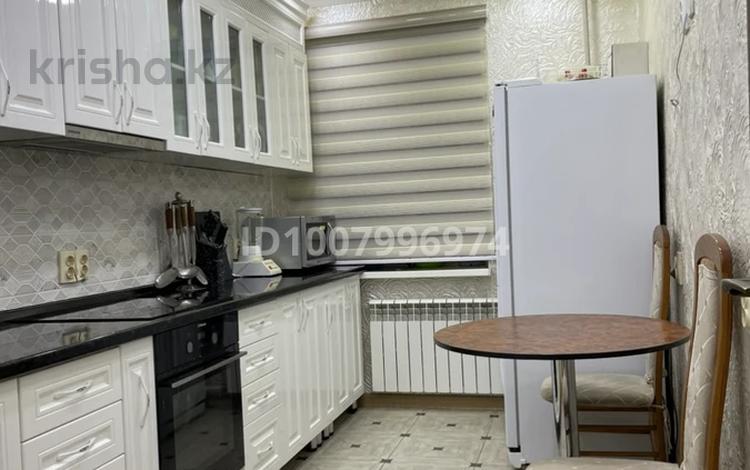 3-бөлмелі пәтер · 75 м² · 5/6 қабат, Шашубая 16 — Центр, площадь, бағасы: 42 млн ₸ в Балхаше — фото 2
