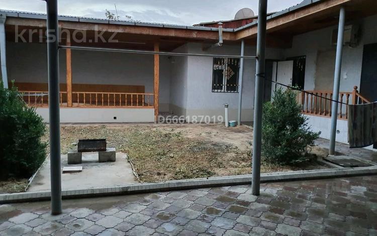 Дом · 3 комнаты · 100 м², Дауренбека Курманбекова — Кунбатыс за 20 000 〒 в Шымкенте, Абайский р-н — фото 2