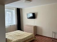 1-комнатная квартира, 33 м², 2 этаж помесячно, Достык 117 за 260 000 〒 в Алматы, Медеуский р-н