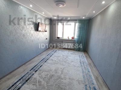 3-комнатная квартира · 66 м² · 2/5 этаж, Курмангазы 104 за 30 000 ₸ в Уральске, мкр Школьник