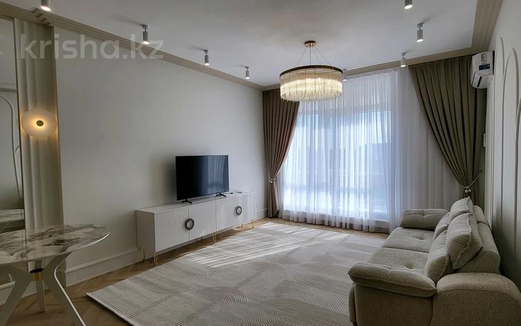 2-бөлмелі пәтер, 80 м², 4/12 қабат ай сайын, Маденова 1В, бағасы: 450 000 〒 в Атырау — фото 2