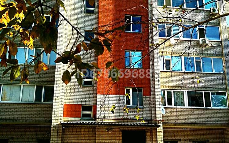 1-комнатная квартира · 32 м² · 10/11 этаж, мкр Жилгородок, Кутузова 54 — Красногорская-Ленинградская за 11.5 млн ₸ в Актобе — фото 2