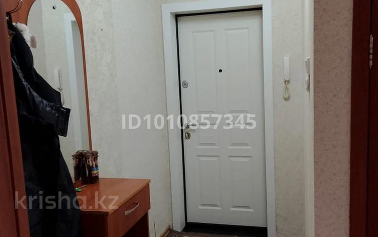 1-бөлмелі пәтер · 32 м² · 3/5 қабат, Казахстан 98/2, бағасы: 130 000 ₸ в Усть-Каменогорске — фото 2