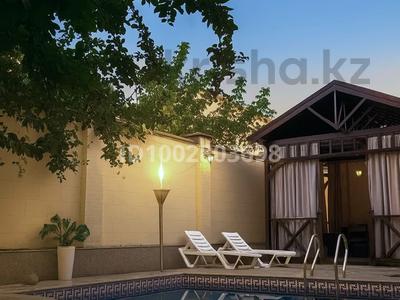 Дом · 6 комнат · 500 м², Толстого 64 за 80 000 〒 в Шымкенте, Аль-Фарабийский р-н