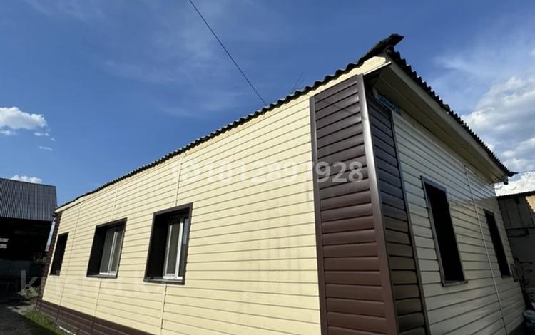 Отдельный дом · 3 комнаты · 75 м² · 4 сот., Репина 32а за 18 млн ₸ в Семее — фото 23